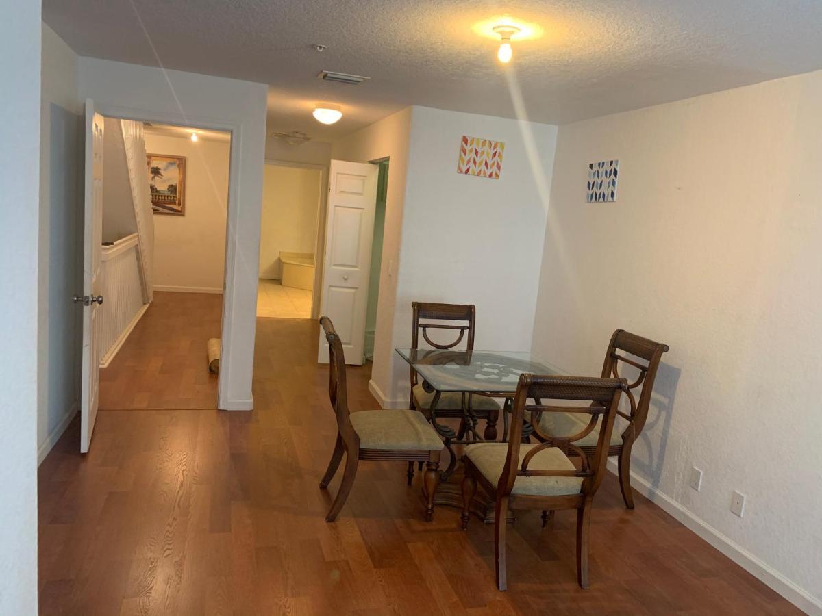 Bedroom Suite In Lauderdale Lakes Townhome Fort Lauderdale Luaran gambar